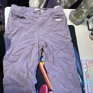 Levi’s light purple classic capri